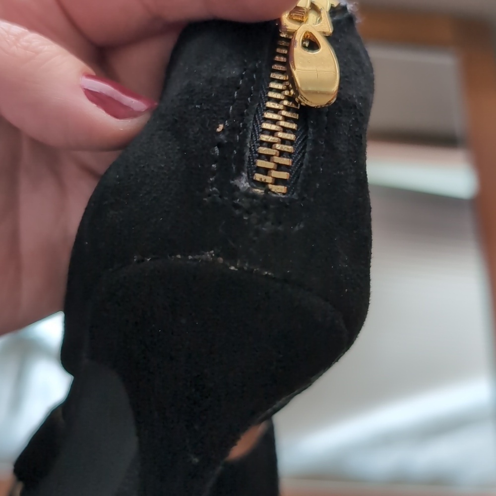 Ellen Tracy Women's Size 6.5 Black Suede Leather Almond Toe Strappy Zip Up Heels - Picture 13 of 13